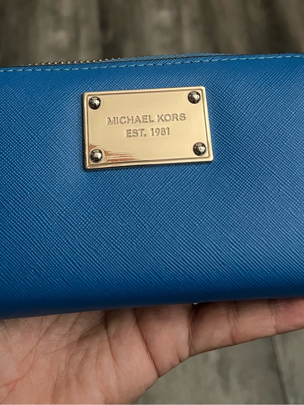 Michael Kors Teal Saffiano Zip Wallet with Gold plaque - Picture 5 of 6